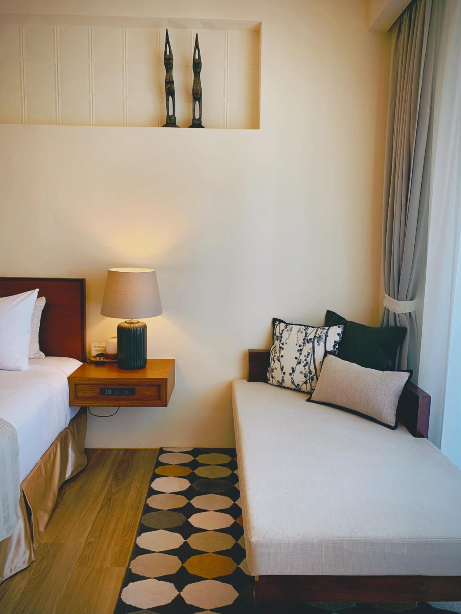 The Deer Head Inn Kenting Room photo